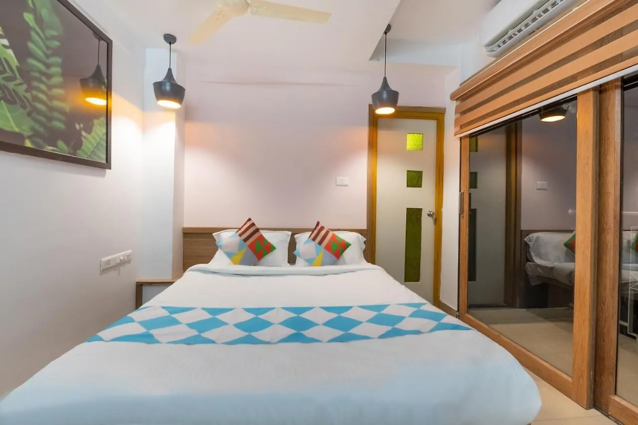 *** Guest house Oyo Home 78042 Grandeur Stay De Lamar India